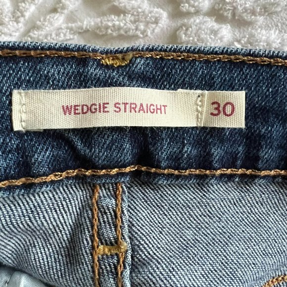 LEVI'S Wedgie Straight Hi Rise Button Fly Blue Distressed Jeans Size 30 - Picture 4 of 12